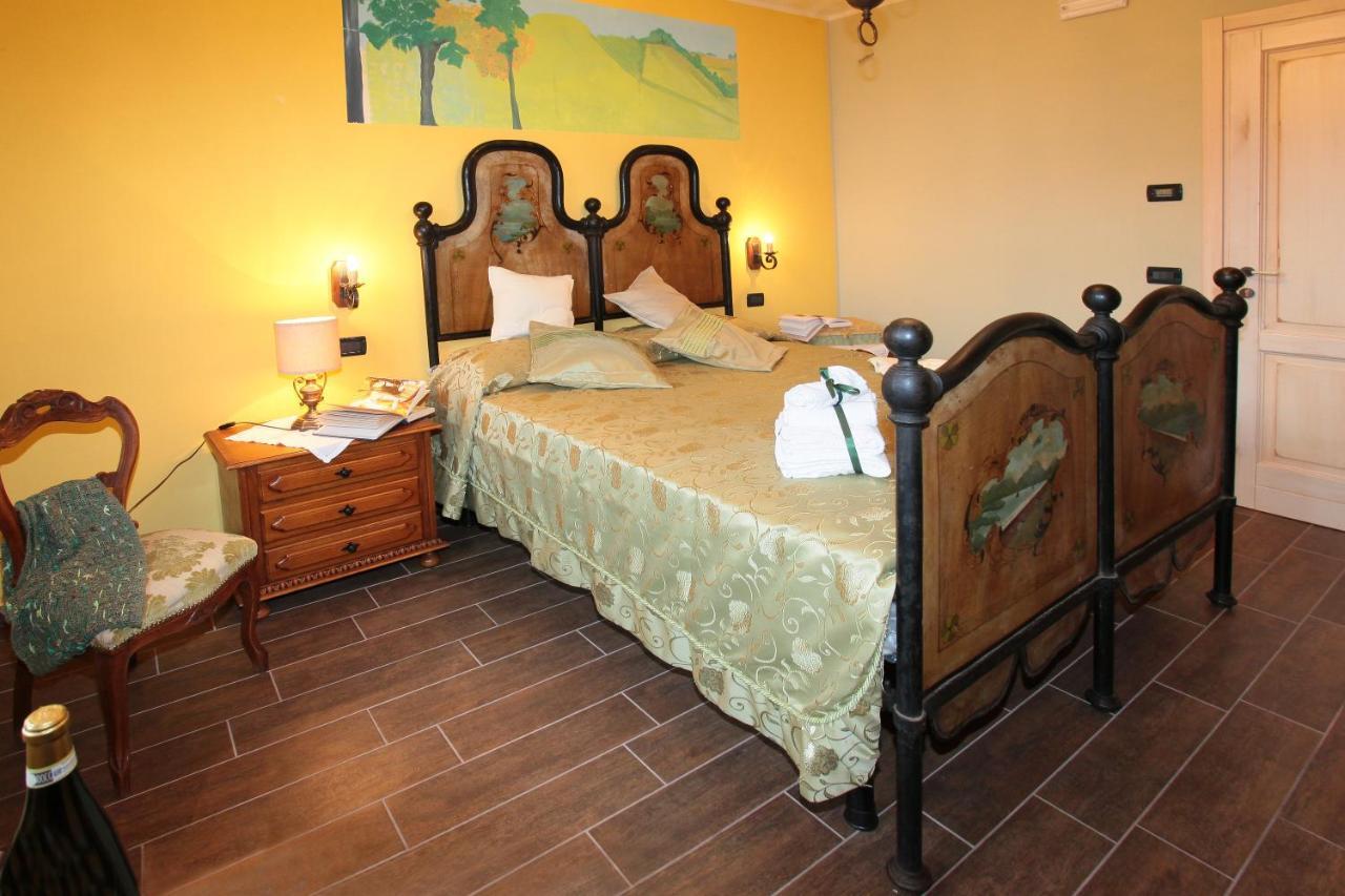 Tre colline in langa Villa Bubbio Bagian luar foto